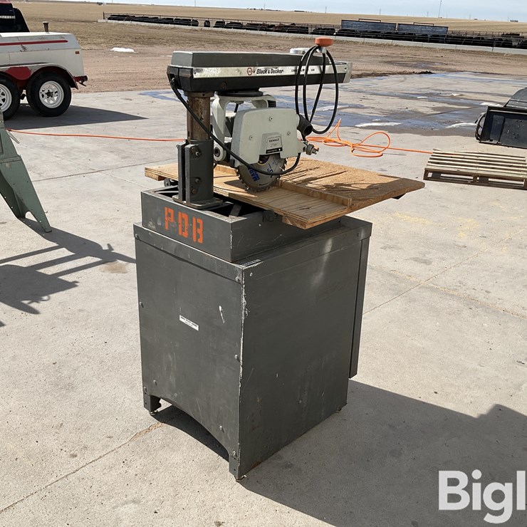 Black & Decker Radial Arm Saw