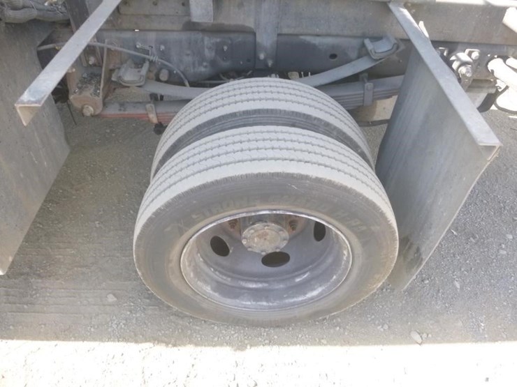 2012-ford-f550-image-19