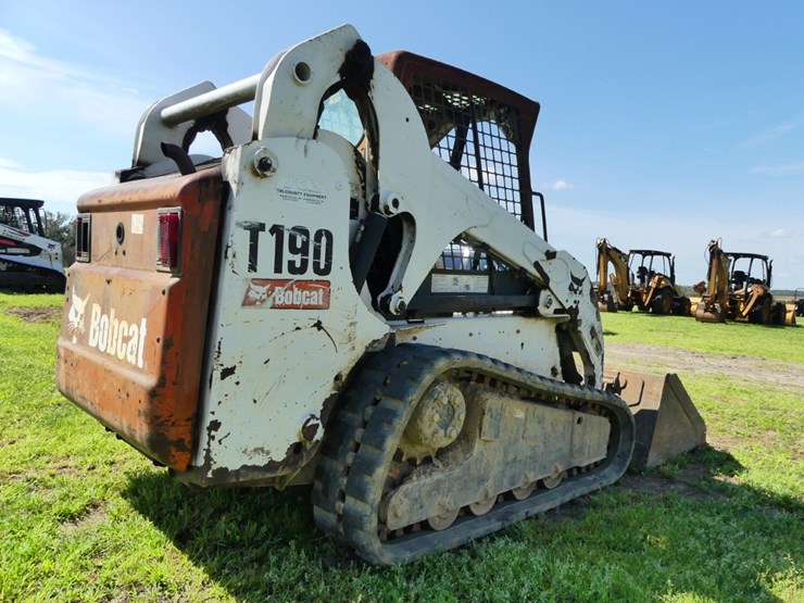 2009-bobcat-t190-image-3