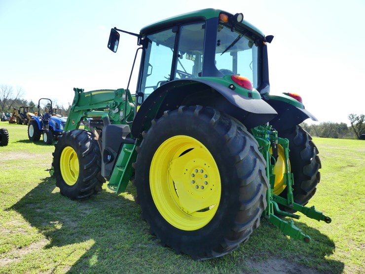 john-deere-6110m-image-3