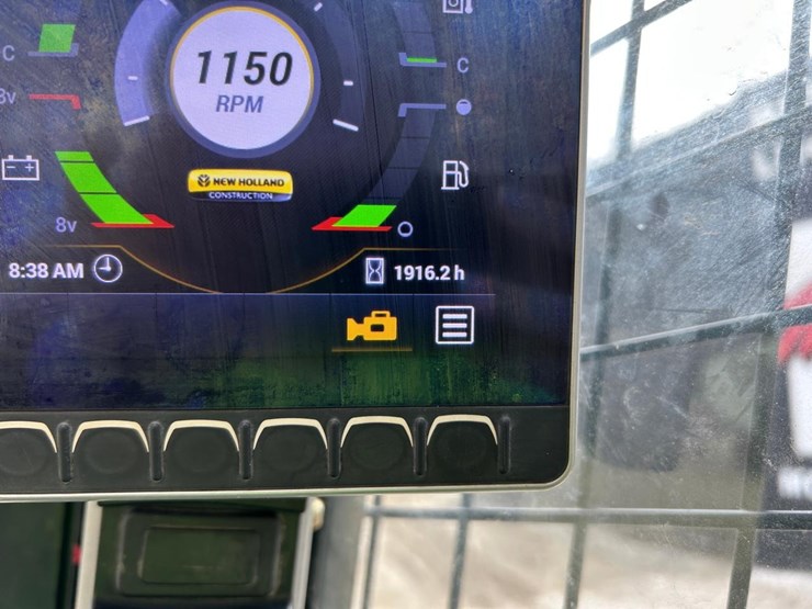 2020-new-holland-c332-image-26