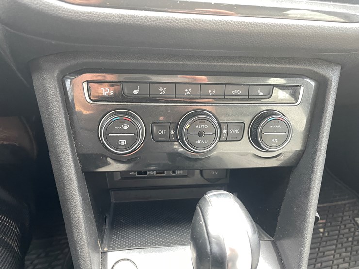 2019-volkswagen-tiguan-se-image-89