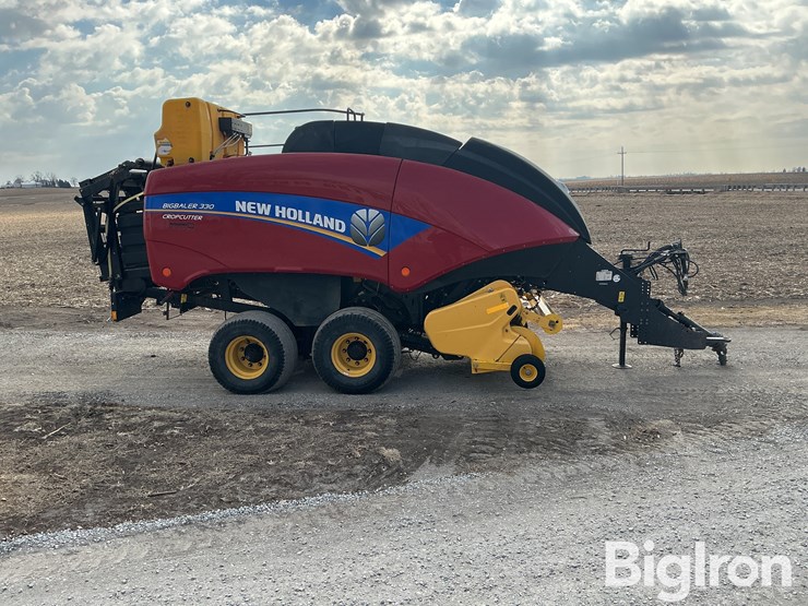 2013-new-holland-330-image-4