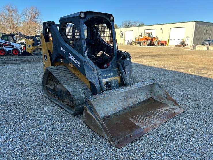 2018-deere-317g-image-6