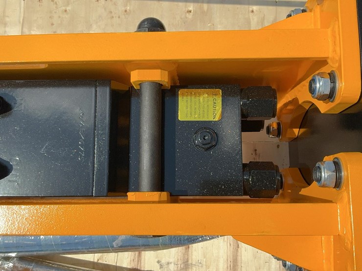 2025-bobcat-s630-image-11