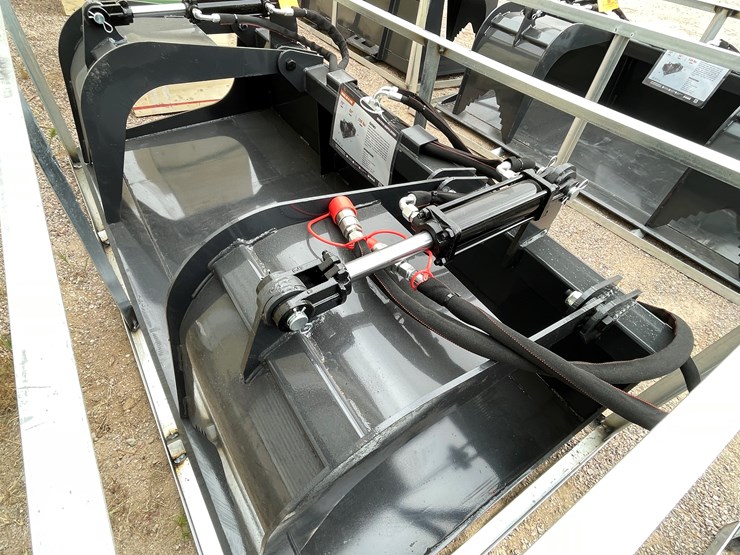 #4365-•-unused-2026-wolverine-skid-steer-grapple-bucket-attachment-image-3