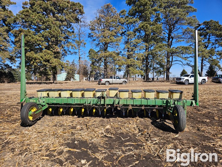 john-deere-7100-image-2