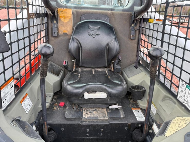 bobcat-t750-image-31