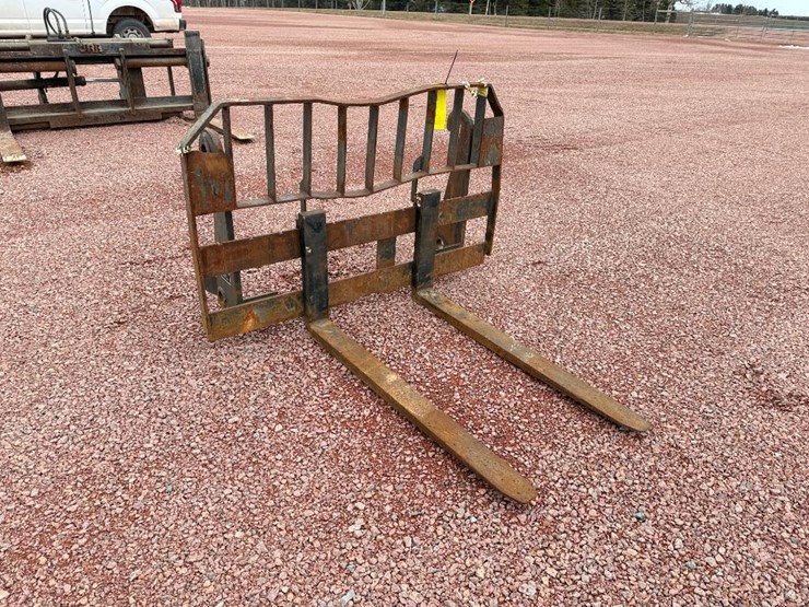 case-570n-xt-image-2