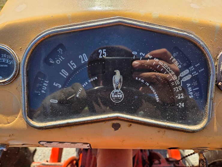 case-730-tractor-image-57