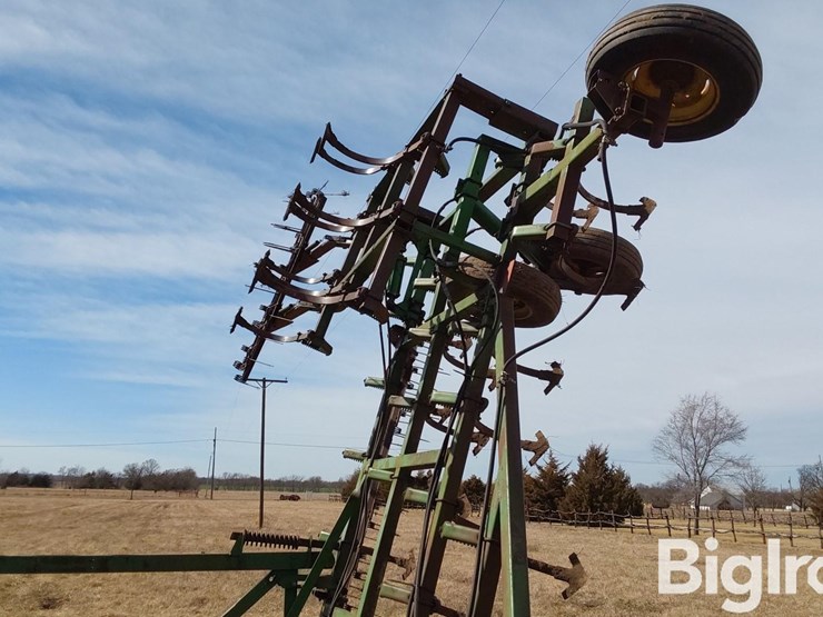 john-deere-1010-image-9