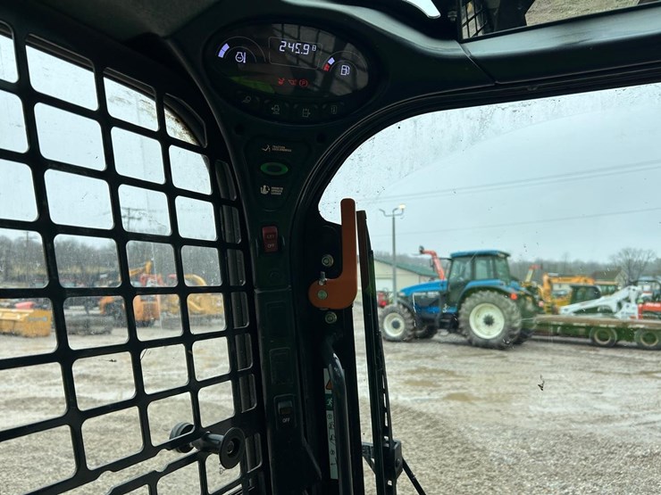 2024-bobcat-t450-image-26