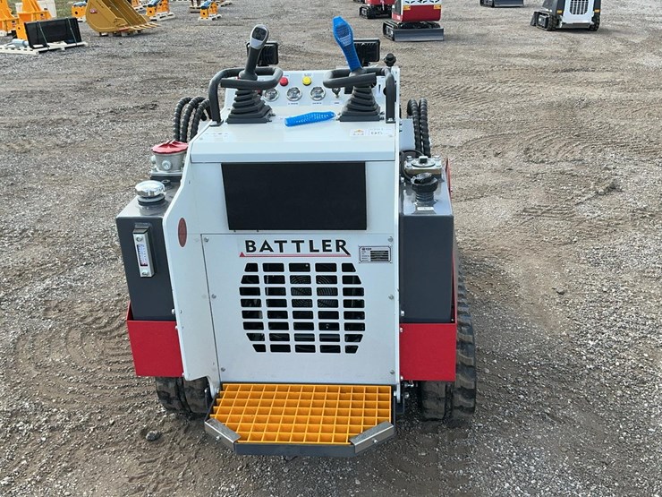 #1017-•-unused-2025-bttl-st28h-6-mini-skid-loader-image-4
