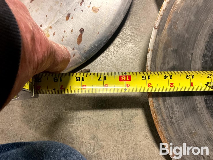 john-deere-24-image-18