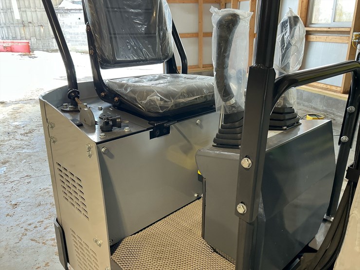 #1210-•-ats-d12r-mini-excavator-image-13