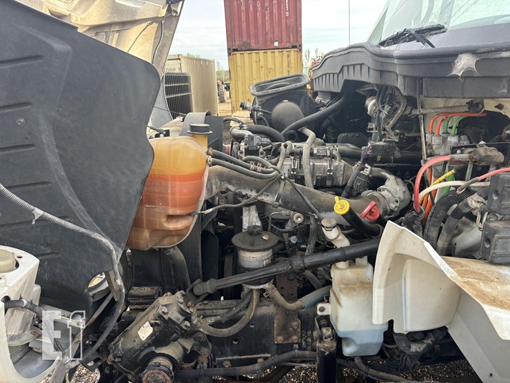 2009-international-durastar-4400-image-9