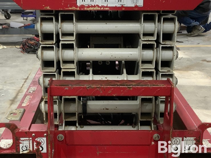 2015-massey-ferguson-730-image-10