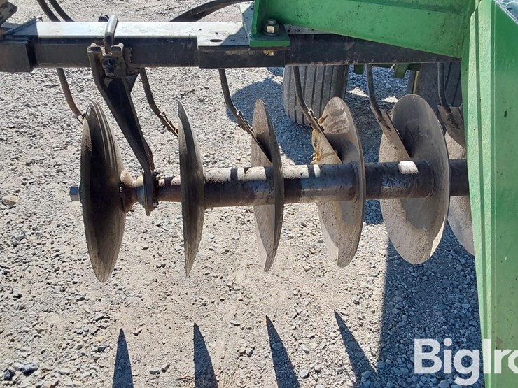 john-deere-630-image-10