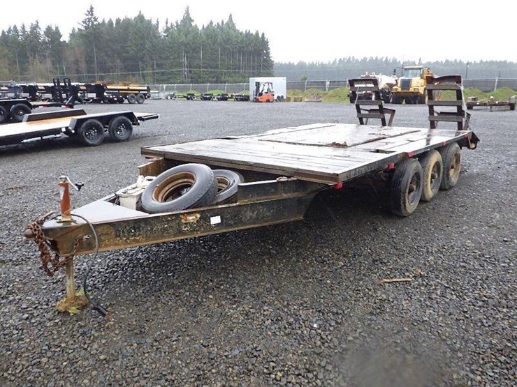 2010-hmde-14'-3-axle-flatbed-trailer-image-1
