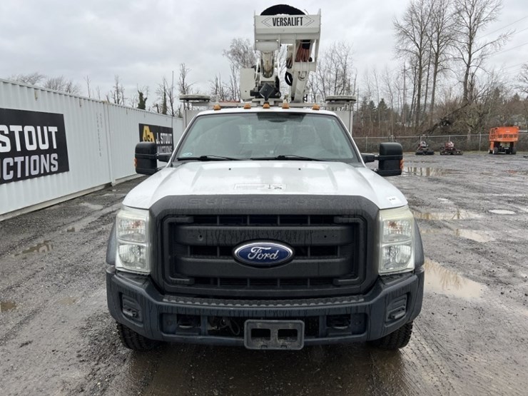 2011-ford-f550-image-8