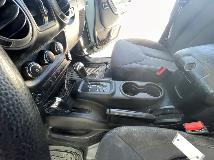 2014-jeep-wrangler-image-45