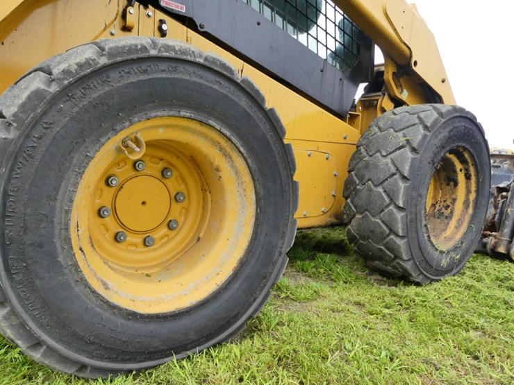 2022-caterpillar-262d3-image-6