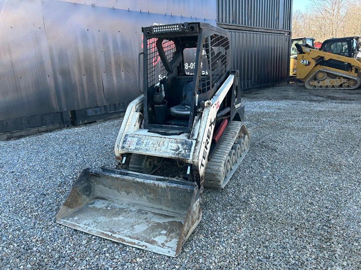 terex-ro70t-skid-steer-loader-image-8