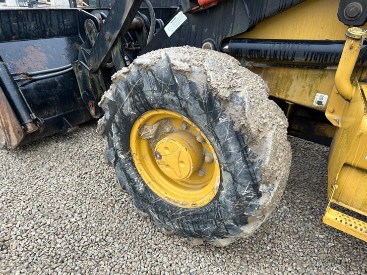 caterpillar-426c-image-18