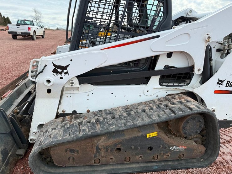 bobcat-t750-image-13