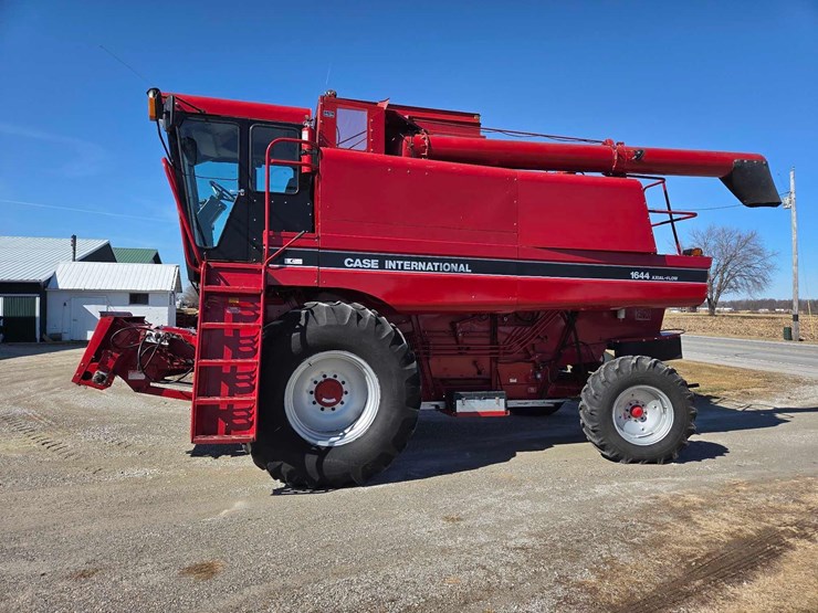 case-ih-1644-image-28
