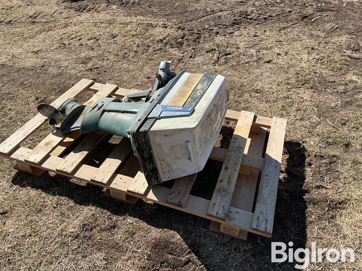 evinrude-35-hp-boat-motor-image-3