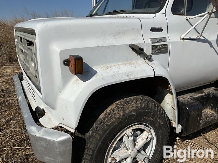 1979-gmc-sierra-6000-image-15