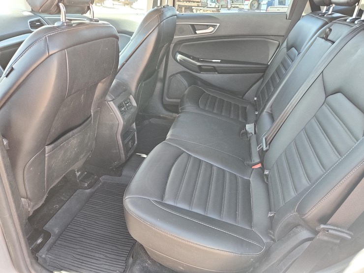 2019-ford-edge-sel-image-22