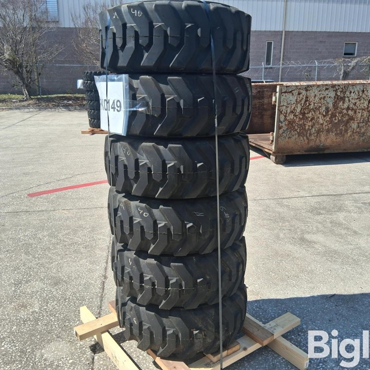 ExtremeLift 10-16.5 Tires & Rims