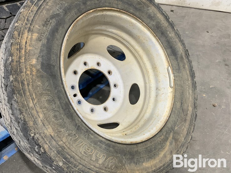 massey-ferguson-730-image-17