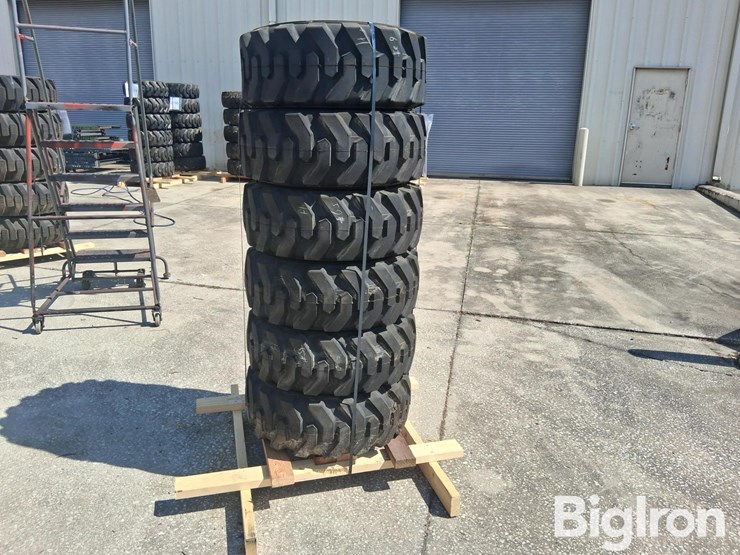 extremelift-10-16.5-tires-&-rims-image-4