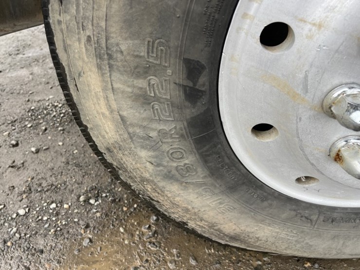 1996-peterbilt-378-image-14