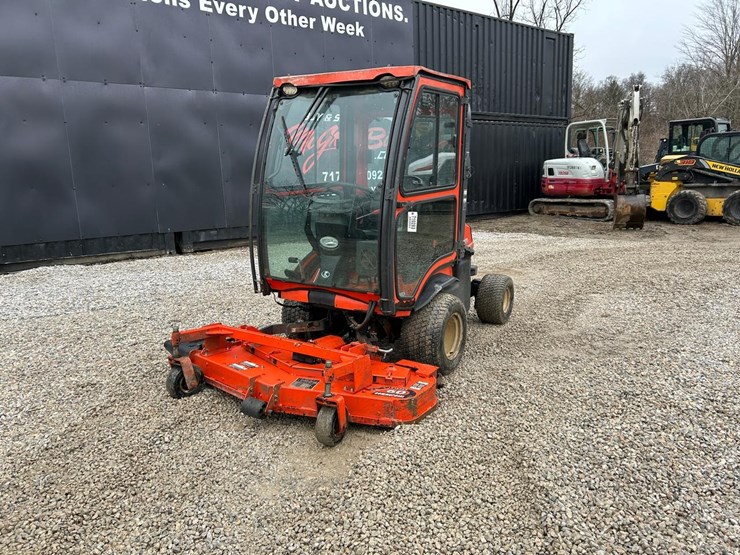 kubota-f2690-image-8