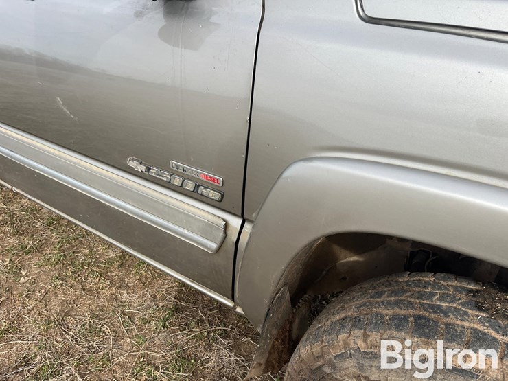 2003-chevrolet-silverado-2500-image-17