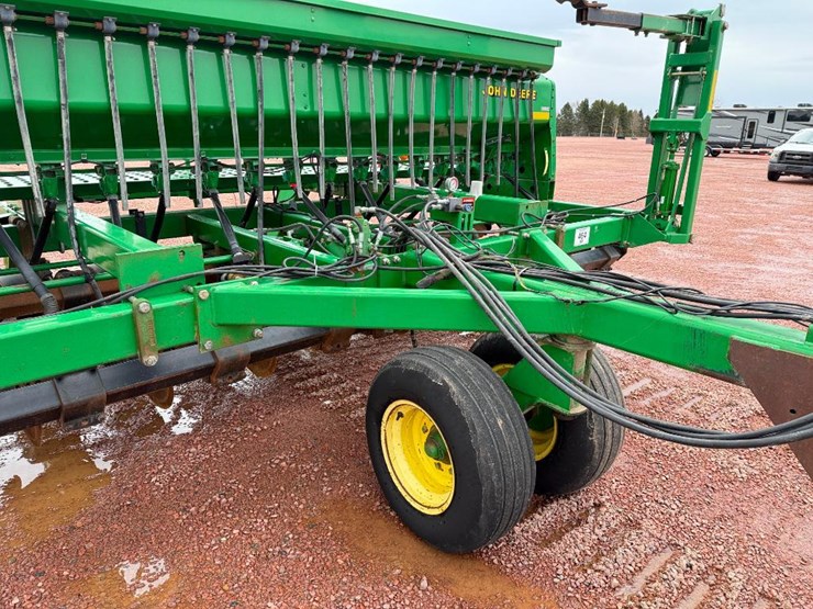 john-deere-1560-image-16