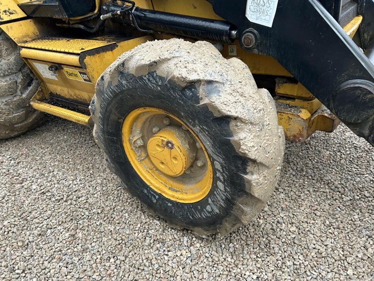 caterpillar-426c-image-10