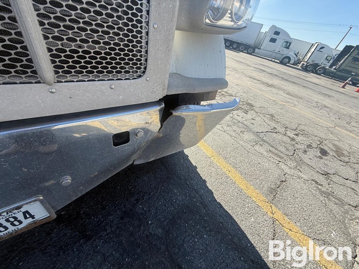 2014-peterbilt-389-image-9