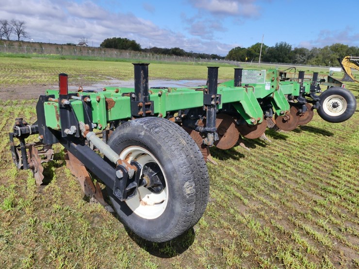 unverferth-ripper-stripper-image-2