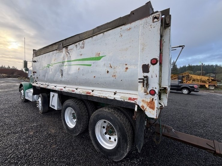 1994-peterbilt-378-image-3