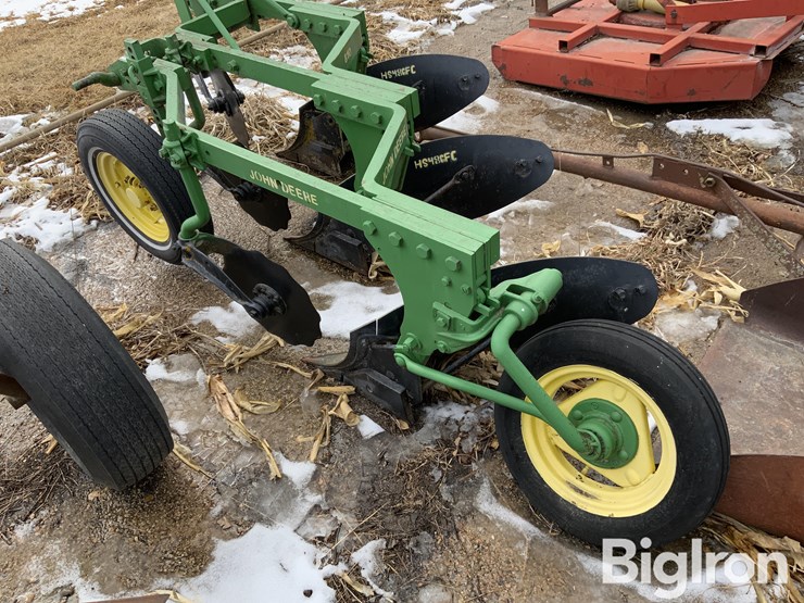 john-deere-810-image-7