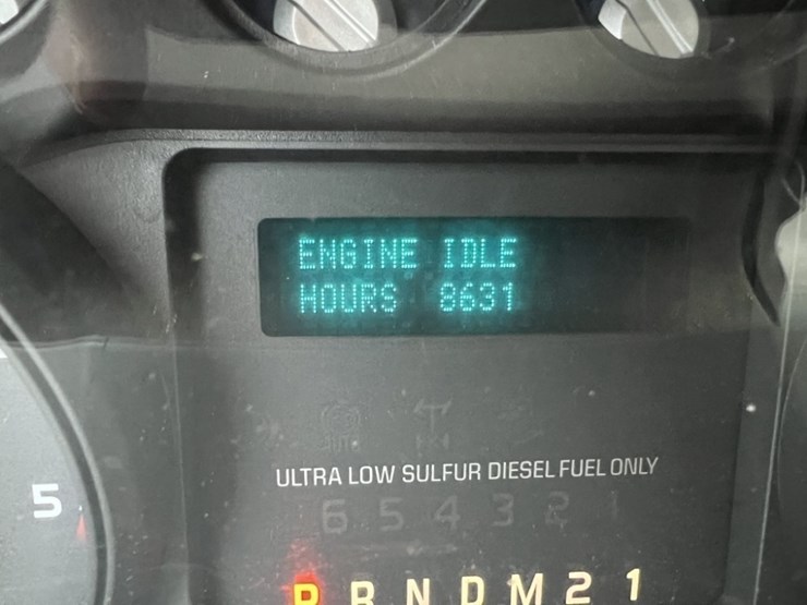 2011-ford-f550-image-36