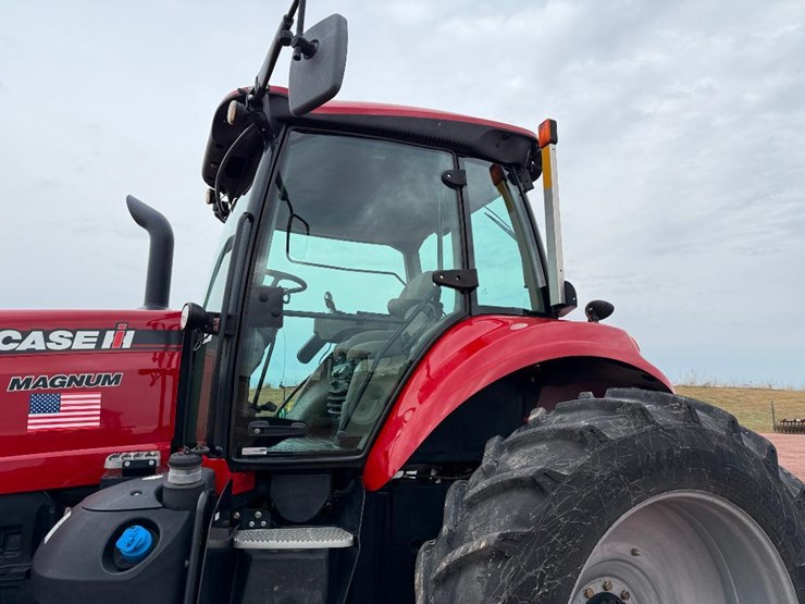 case-ih-magnum-180-image-16