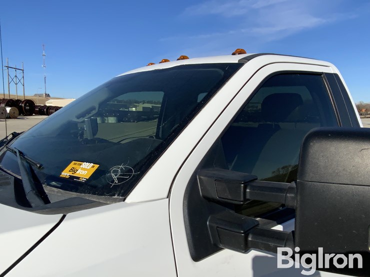 2018-ford-f550-xl-image-14