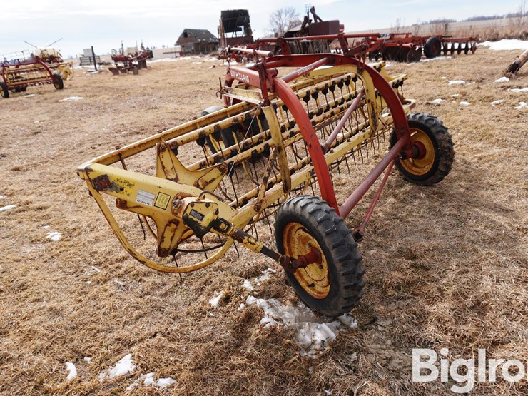 new-holland-258-image-7