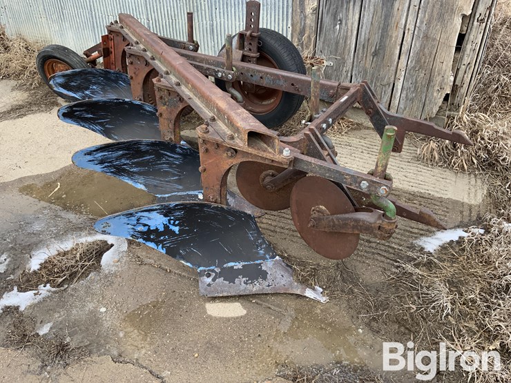 international-411-image-1